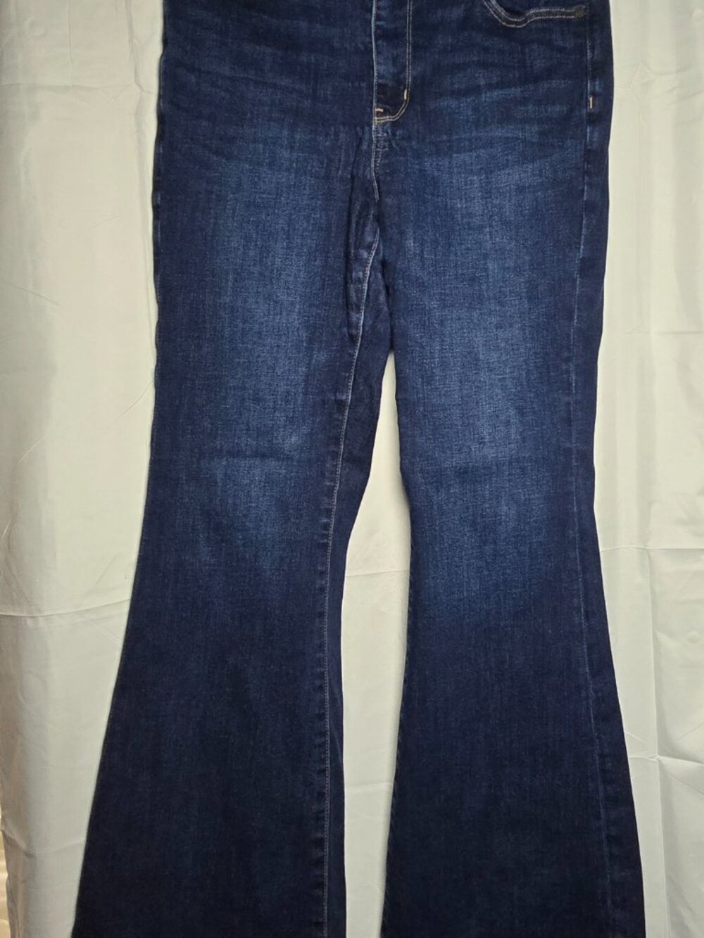American Eagle Super High Rise Flare Jeans Size 8 Dark Wash Next Level Stretch